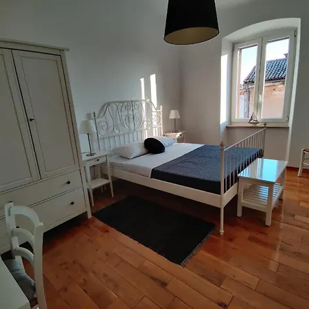 Apartment Sea View Flat In Pula